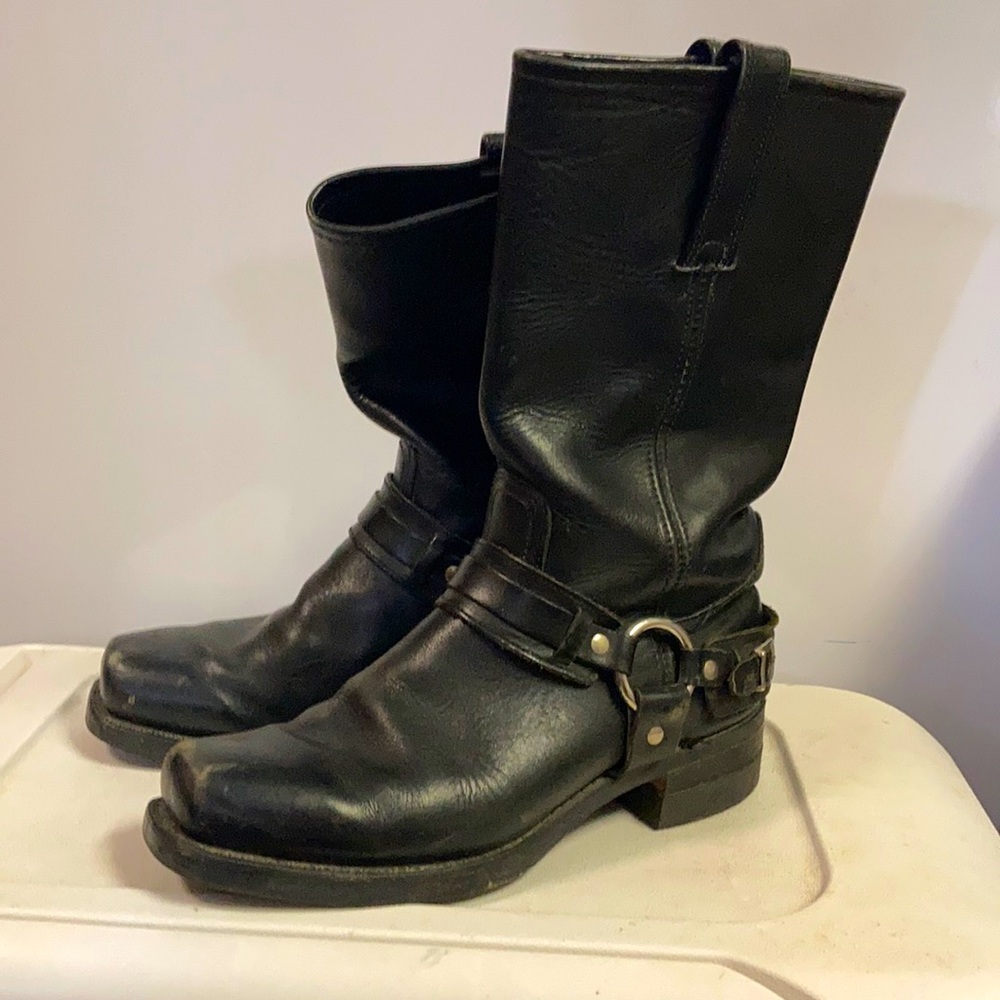 Men’s Frye boots